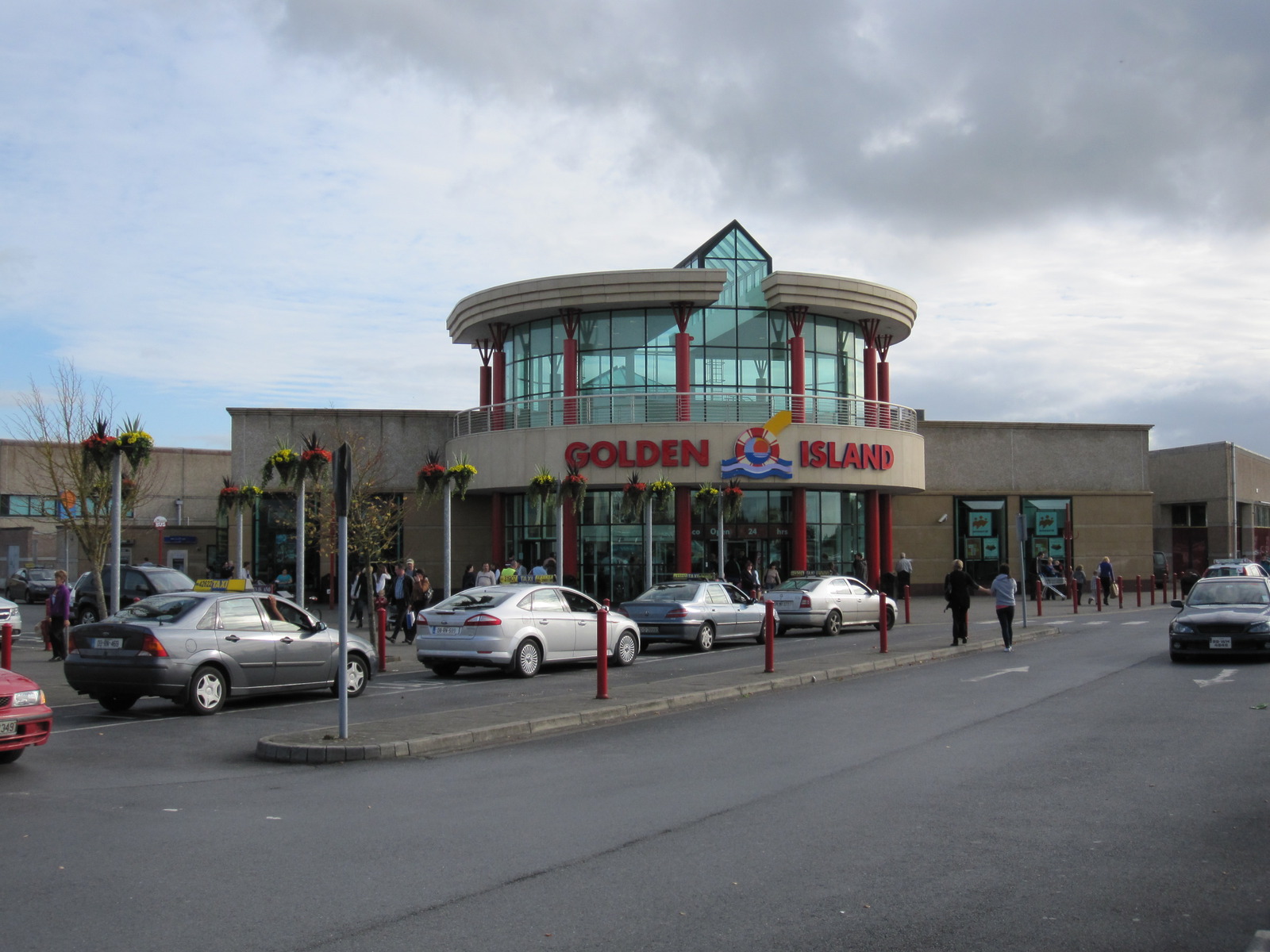 Golden Island Shopping Centre Athlone O'Callaghan Properties